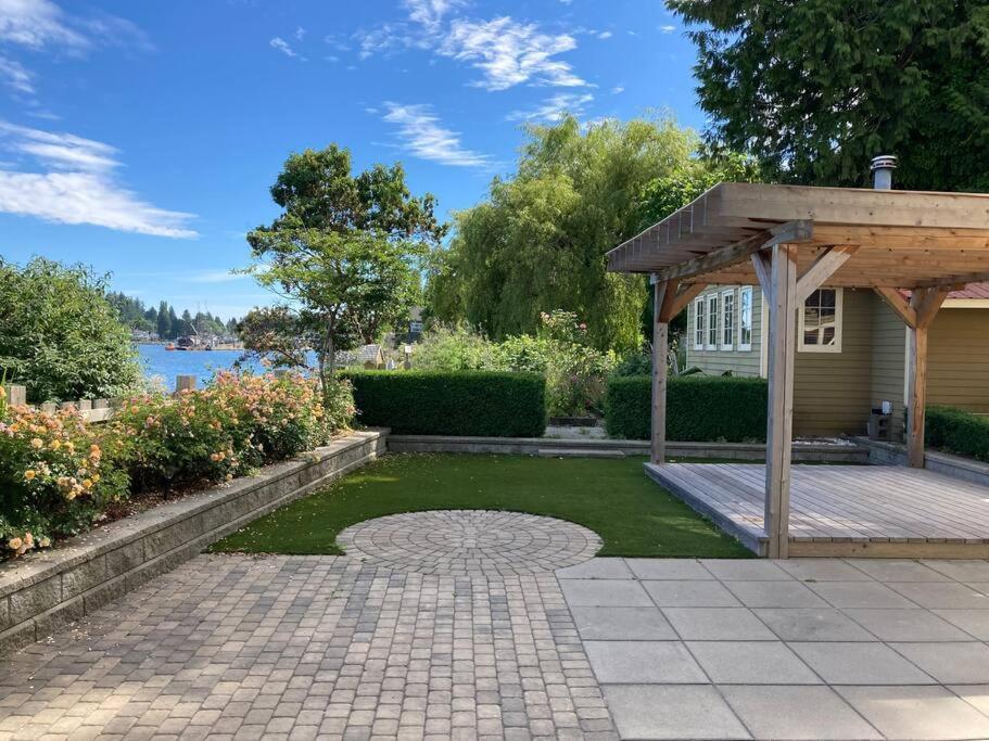Iconic 3-Story Waterfront 'Marina House' W/ View Villa Gibsons Exteriör bild
